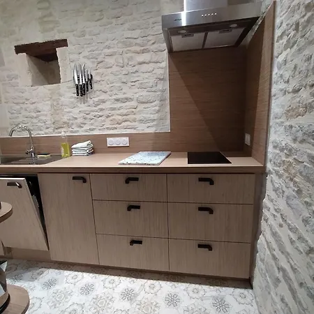 Residentielles Avec Cuisine Au Manoir De Mathan A 5 Mn D'arromanches Et 10 Mn De Bayeux * Crépon