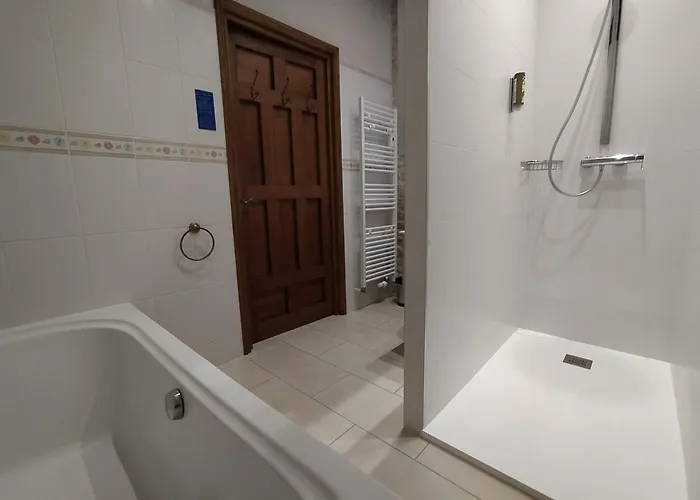 Residentielles Avec Cuisine Au Manoir De Mathan A 5 Mn D'arromanches Et 10 Mn De Bayeux * Crépon