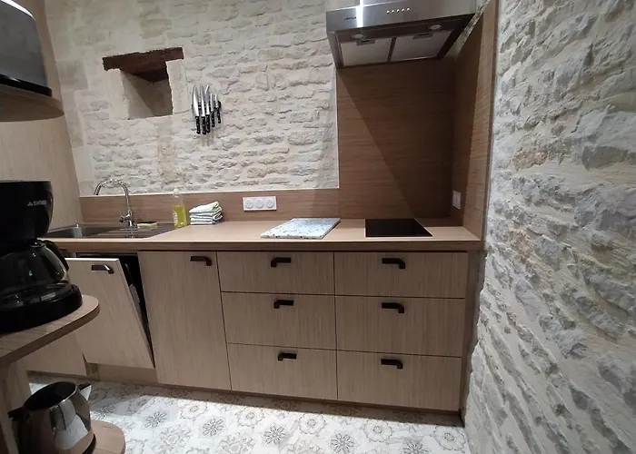 Residentielles Avec Cuisine Au Manoir De Mathan A 5 Mn D'arromanches Et 10 Mn De Bayeux * Crépon